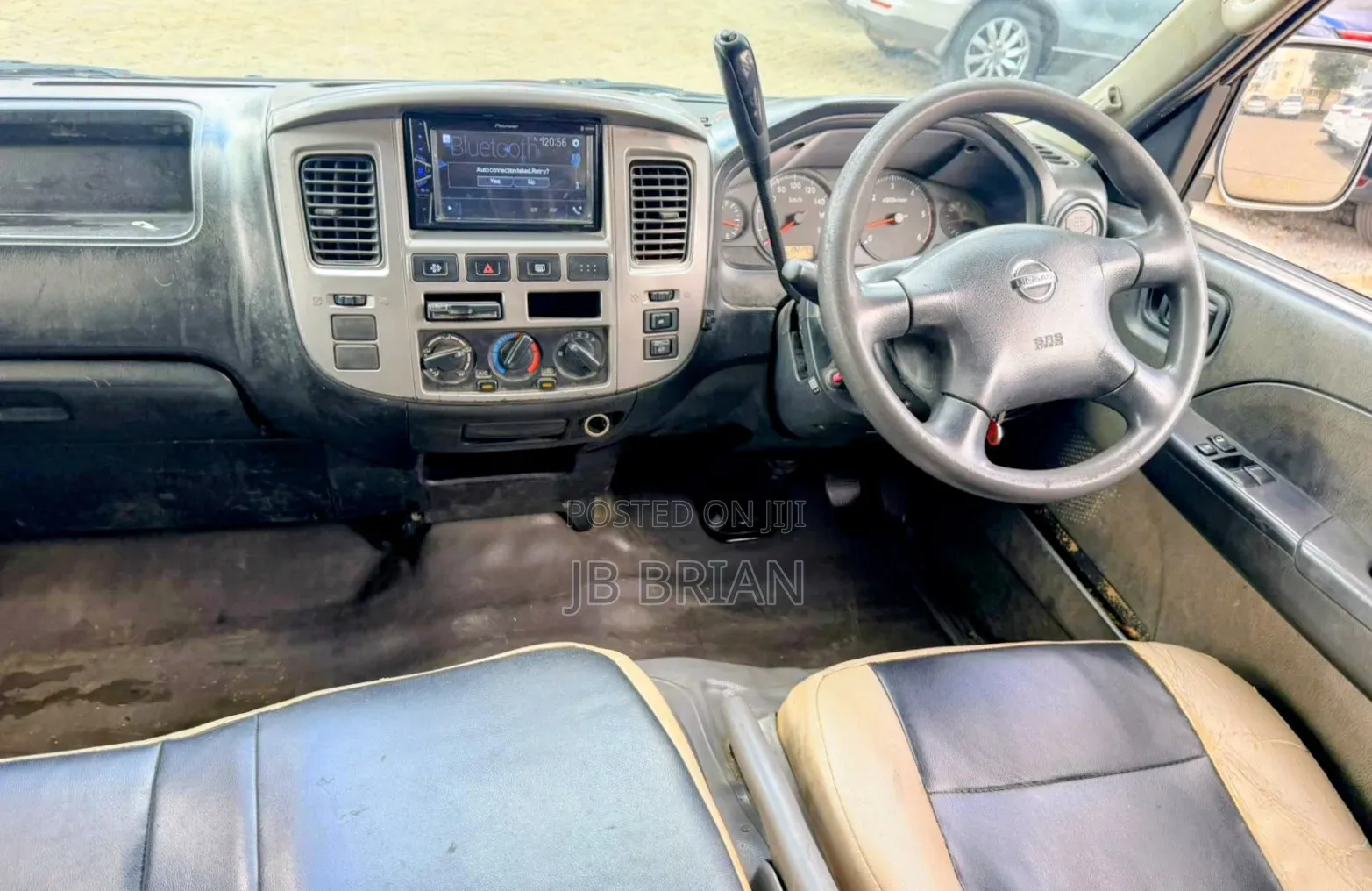 Nissan Caravan (Urvan) 2007 Silver