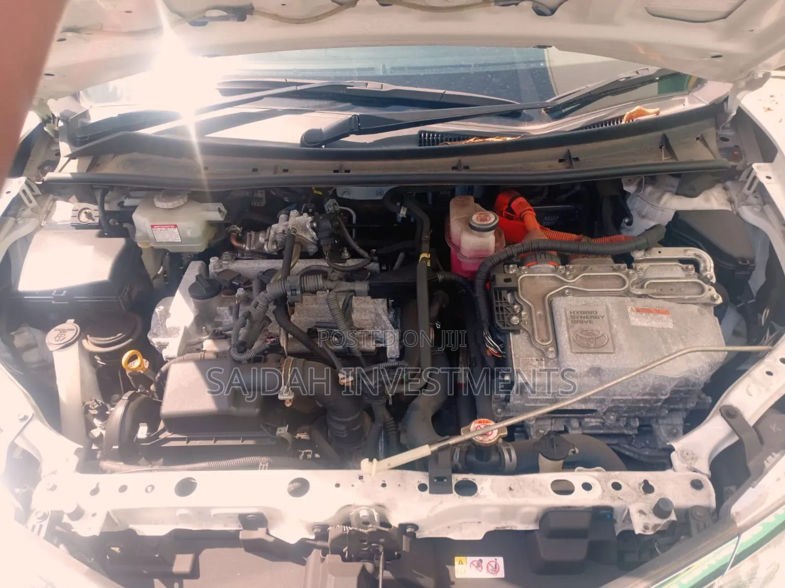Toyota Corolla Fielder 1.5 Hybrid FWD 2019 White