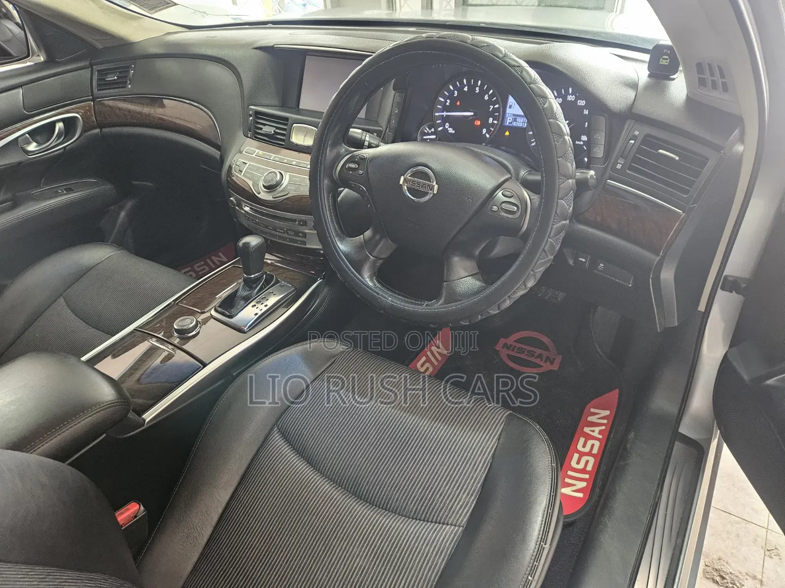 Nissan Fuga 2013 Silver