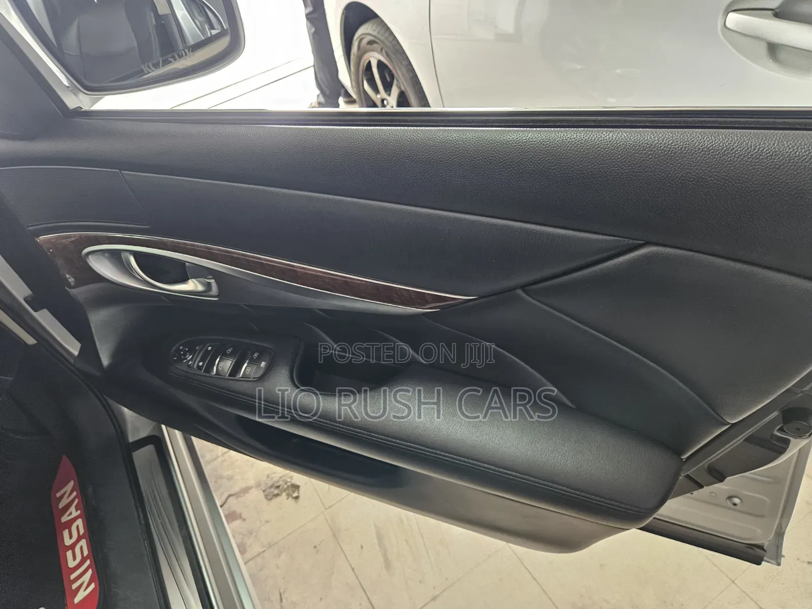 Nissan Fuga 2013 Silver