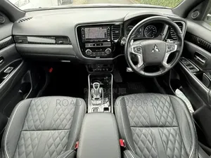 Mitsubishi Outlander PHEV 2019 Pearl