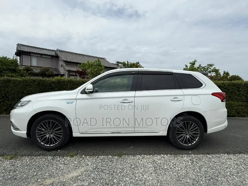 Mitsubishi Outlander PHEV 2019 Pearl
