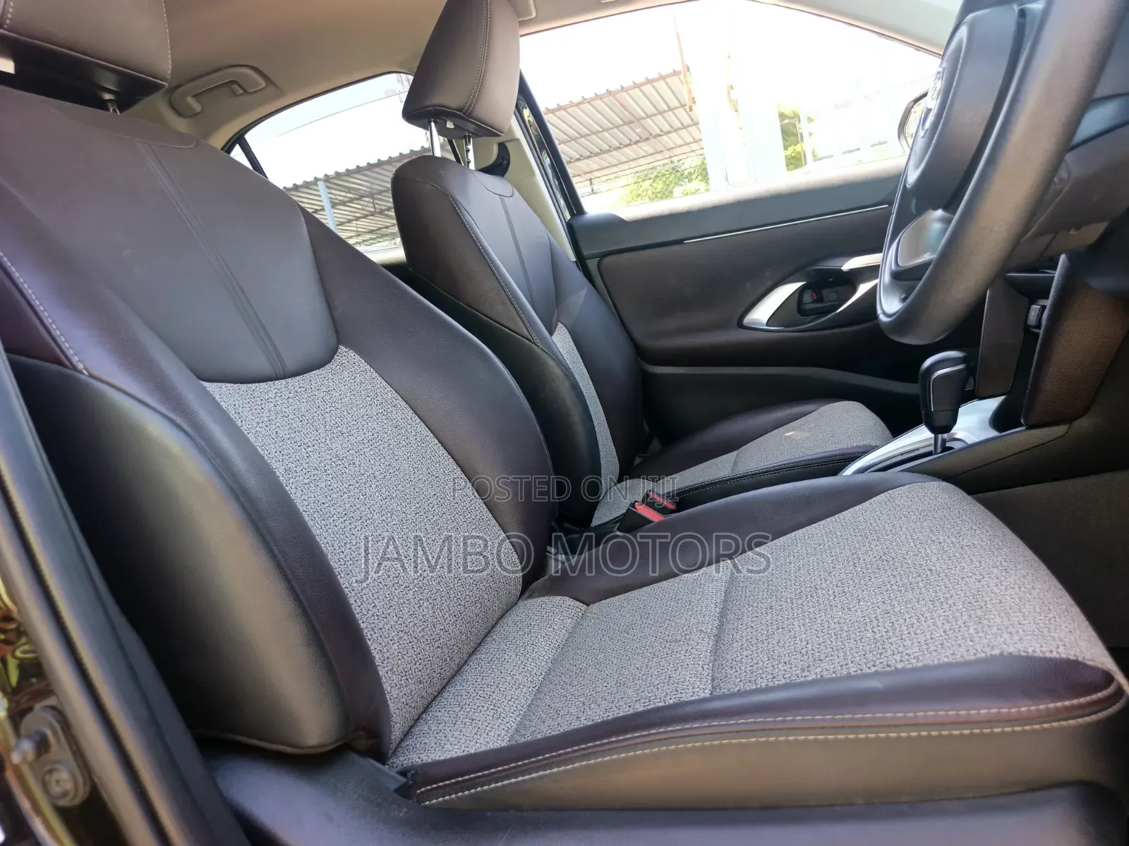 Toyota Yaris Cross 1.5 Hybrid FWD 2020 Black