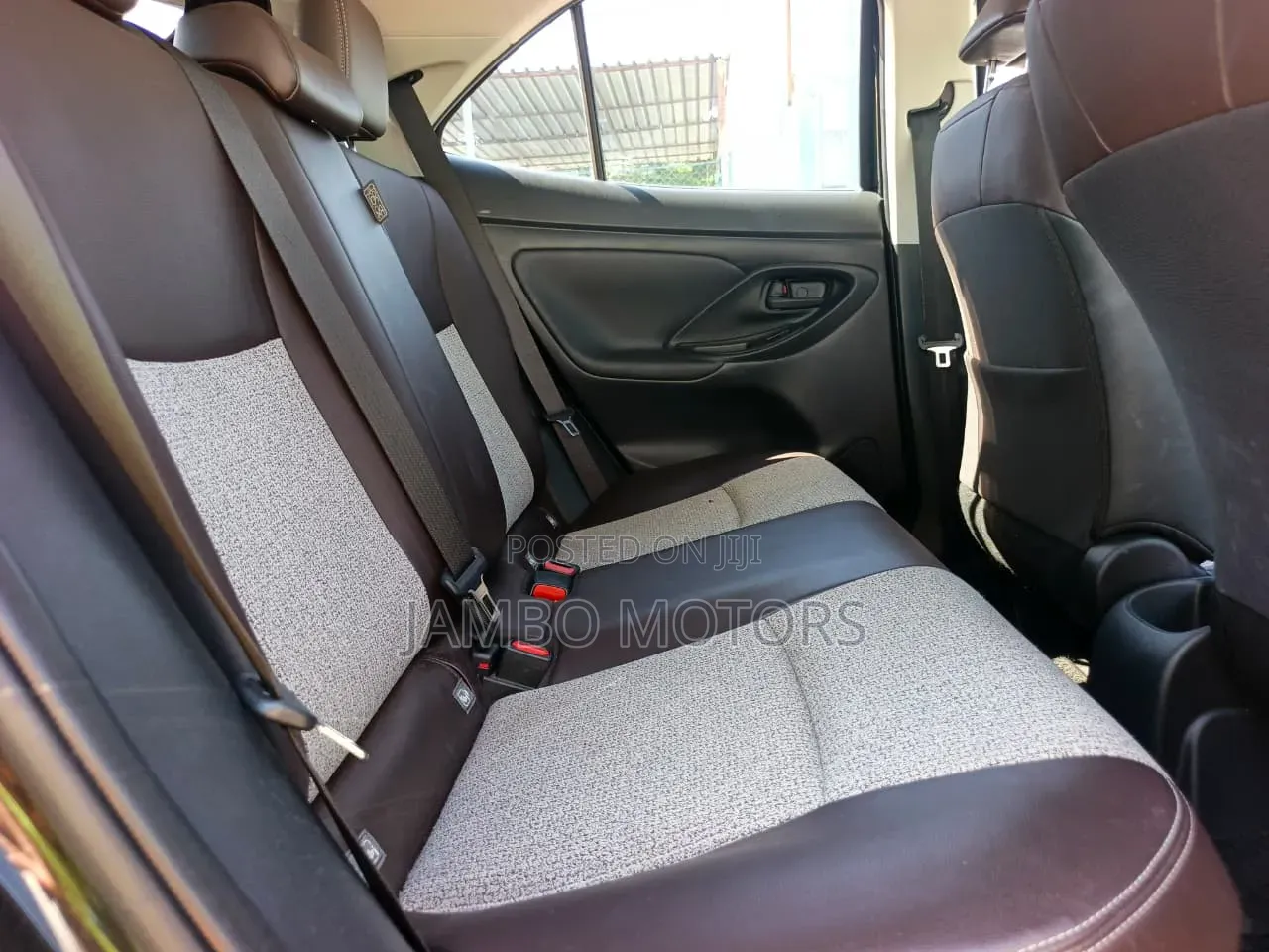 Toyota Yaris Cross 1.5 Hybrid FWD 2020 Black