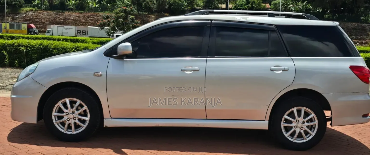 Nissan Wingroad 2011 Silver