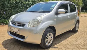 Toyota Passo 2013 Silver