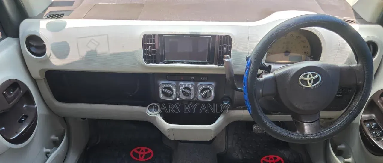 Toyota Passo 2013 Silver