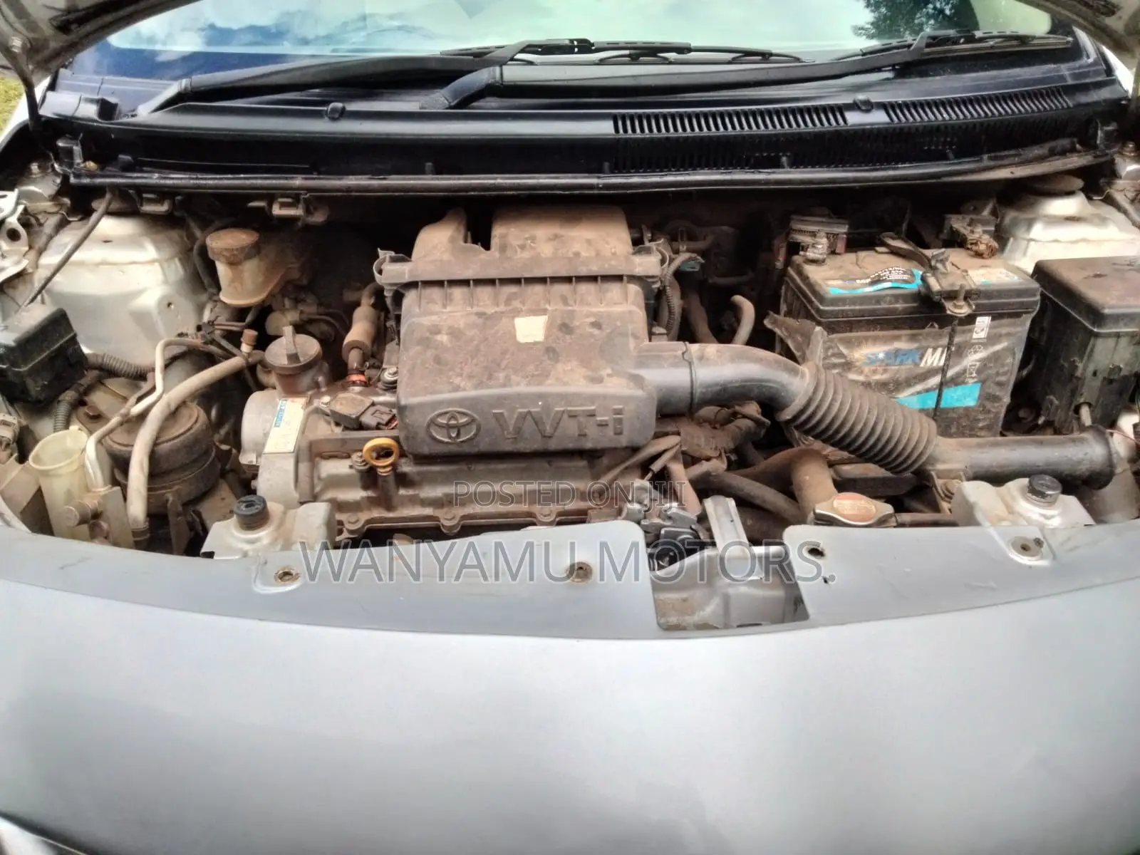 Toyota Belta 2011 Silver