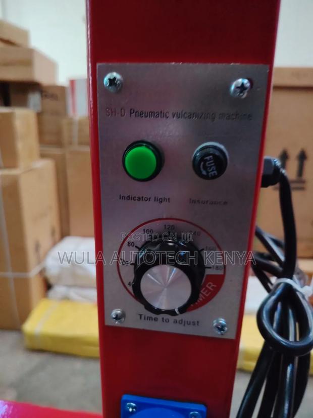 Heavy Duty and Industrial Sh.D Pneumatic Tyre Vulcanizing Machine Wula