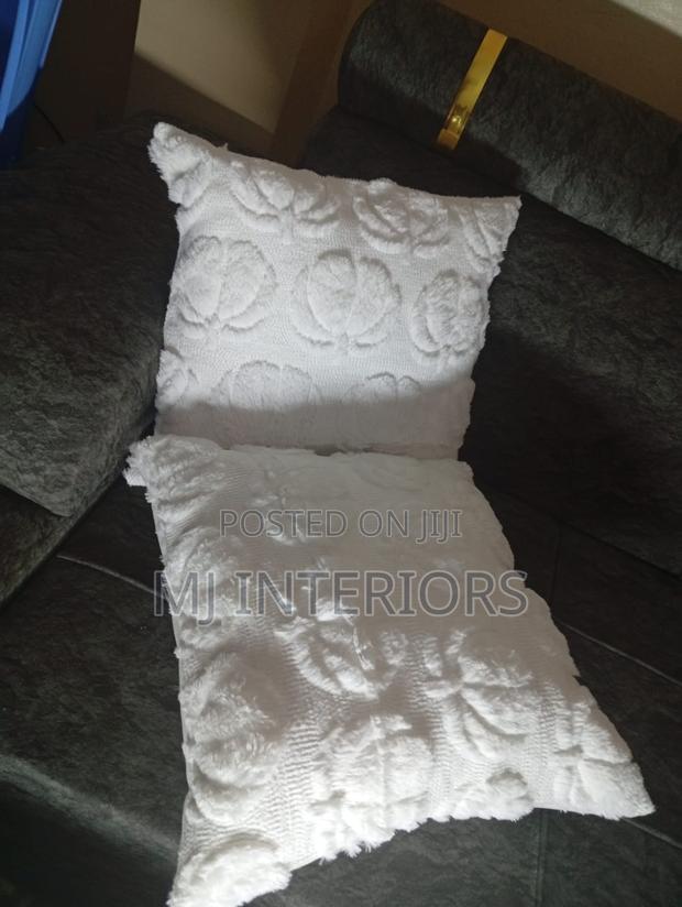 Classy Decorative Throw Pillows for Living Room Sofa