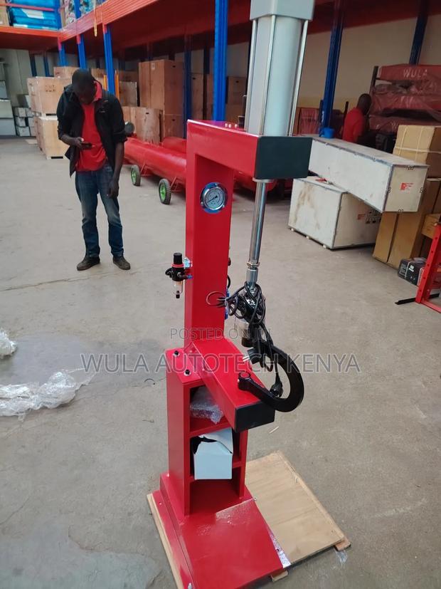 Fast And More Efficient Tyre Vulcanizing Machine Sunshine