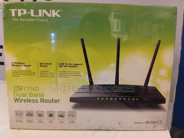 This Is a Tp-Link Archer C7 Ac1750 Dual Band Wireless Gigabit Router. - thumbnail 2