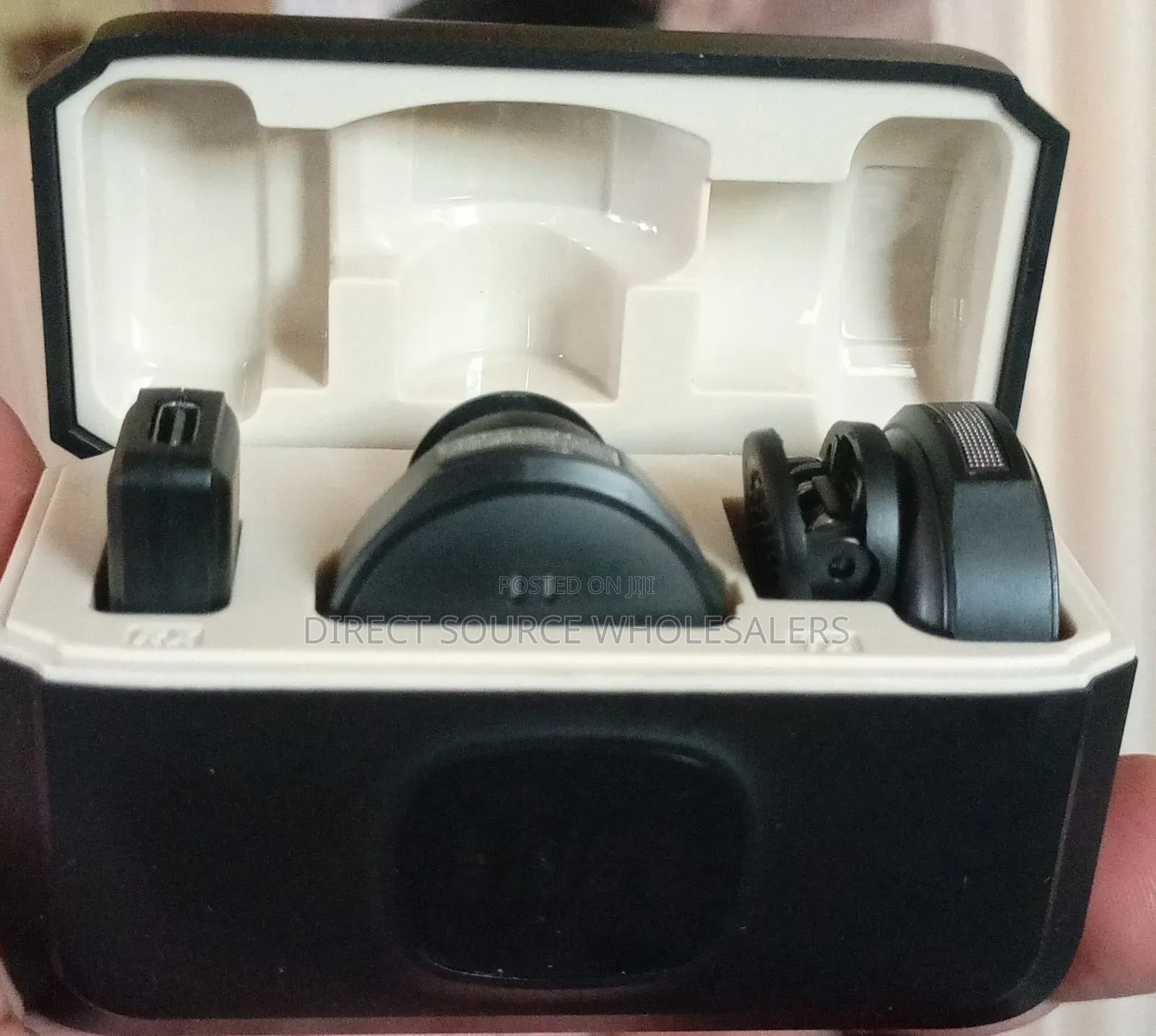Q5 Wireless Lavalier Microphone for Youtube Tiktok Live Streaming