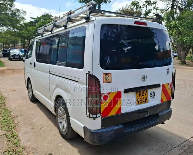 Toyota HiAce 2007 White - thumbnail 13