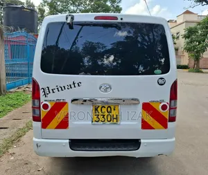 Toyota HiAce 2011 White