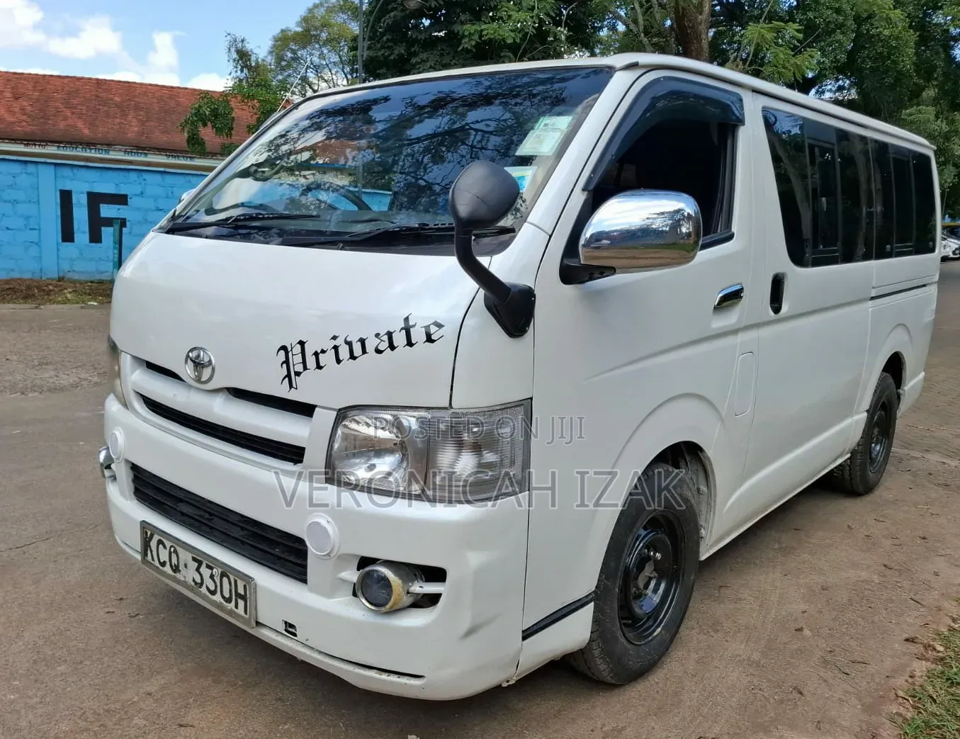 Toyota HiAce 2011 White