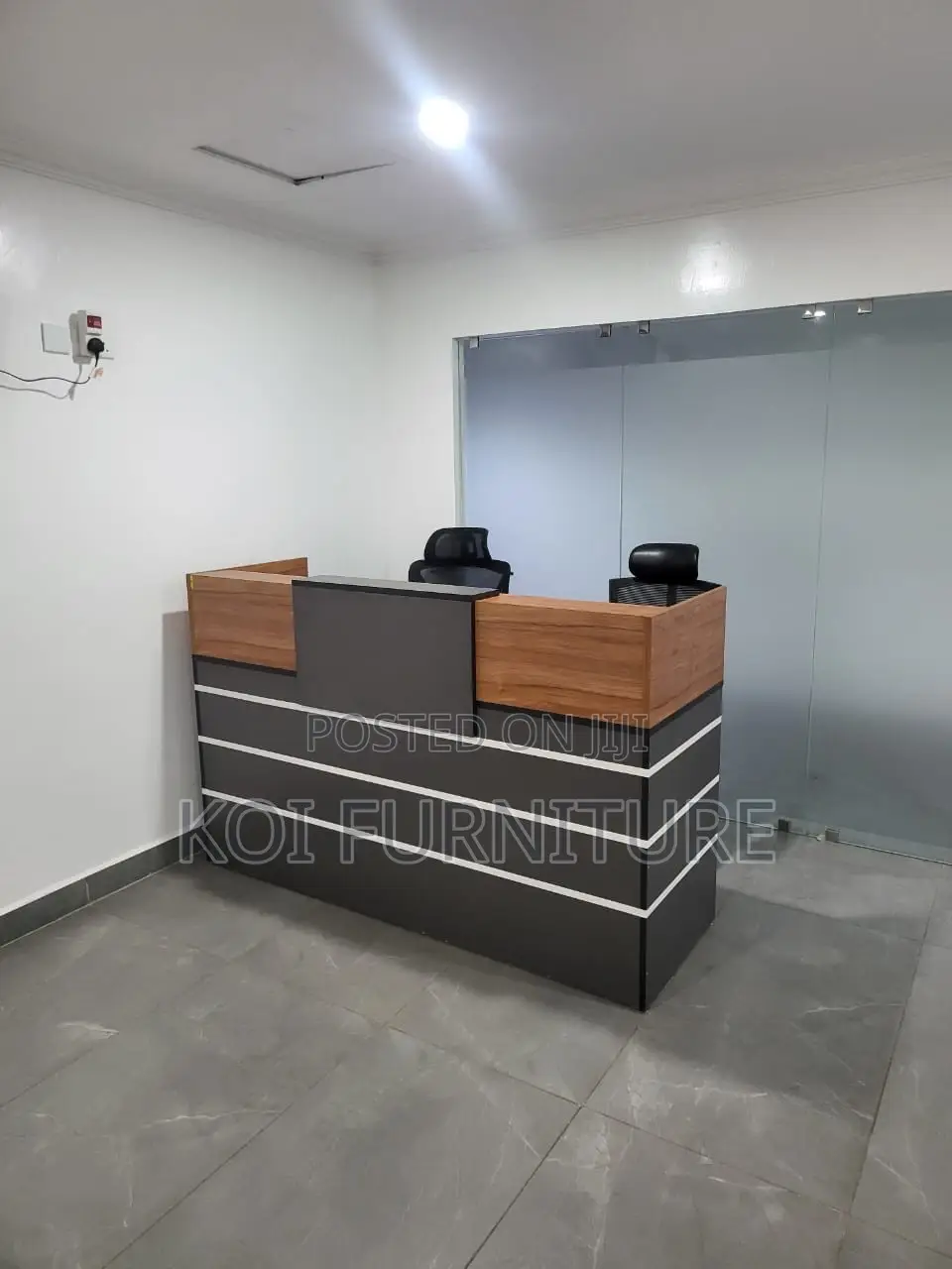 Office Desk 1.8m Modern Two-Tone Wooden Reception Desk