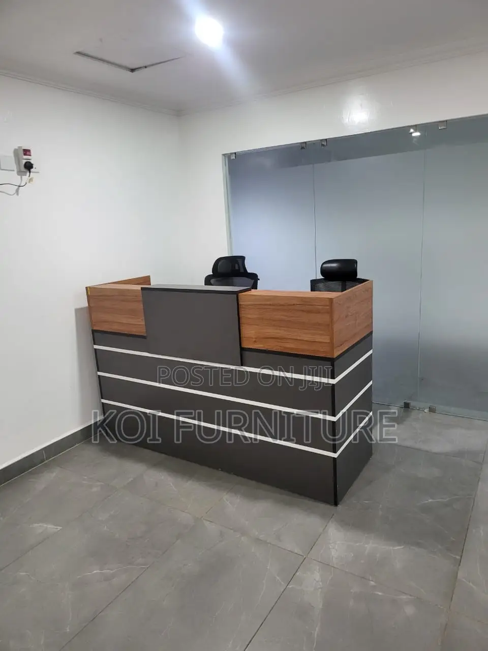 Office Desk 1.8m Modern Two-Tone Wooden Reception Desk