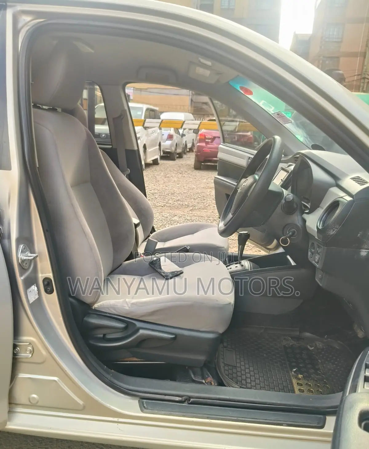 Toyota Axio 2014