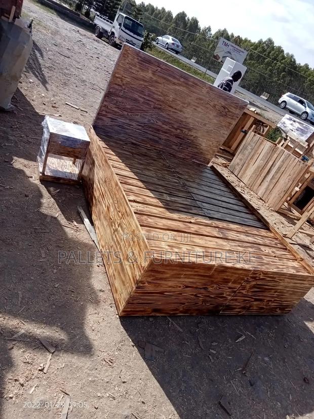 Sweetsleep Pallet Bed - main view