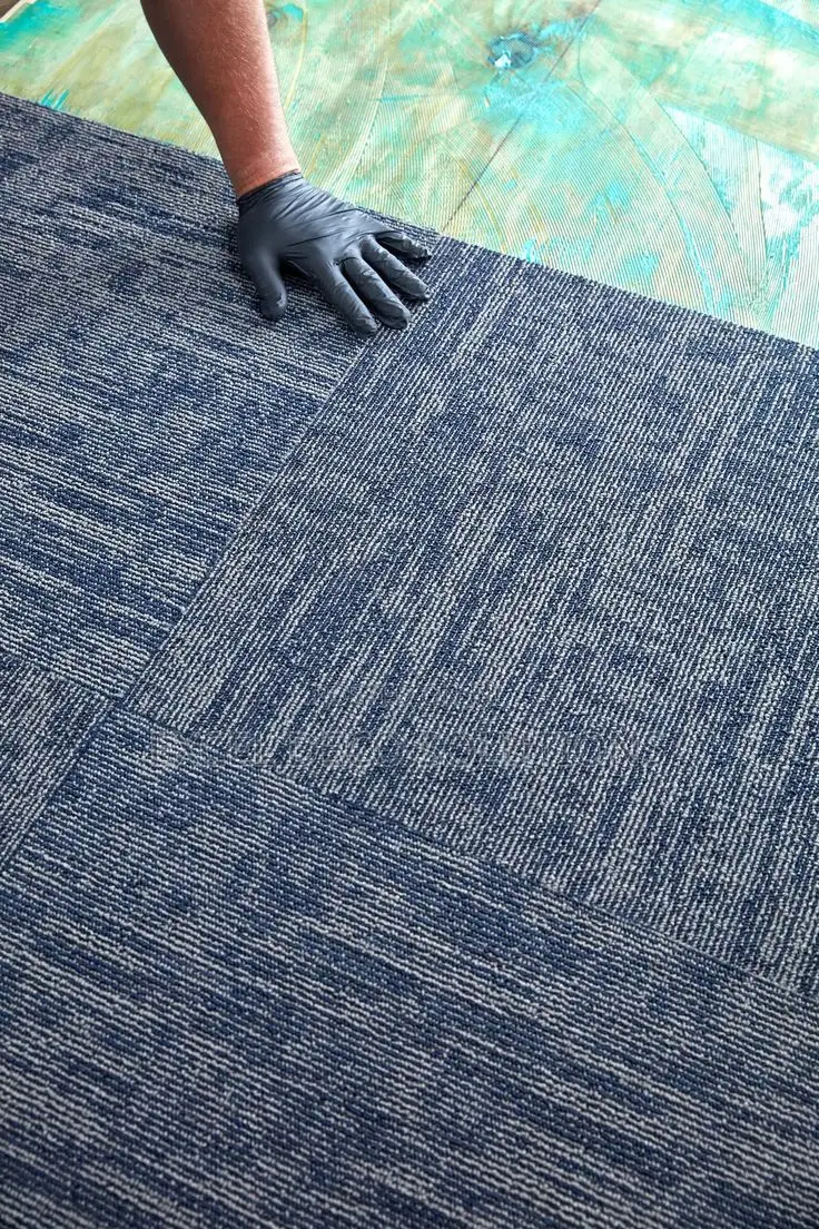 Luxury Plush Carpet Tiles for Boutique and Bedroom Comfort