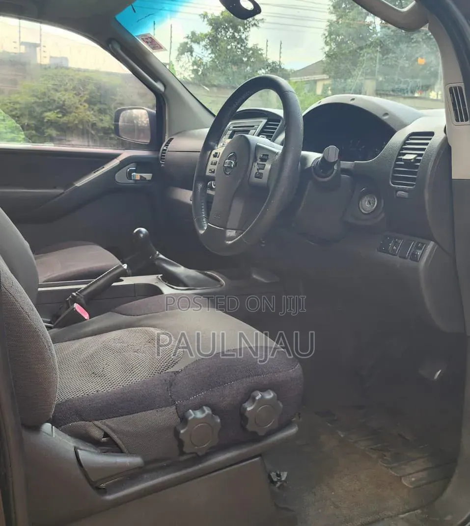 Nissan Navara 2008 Black