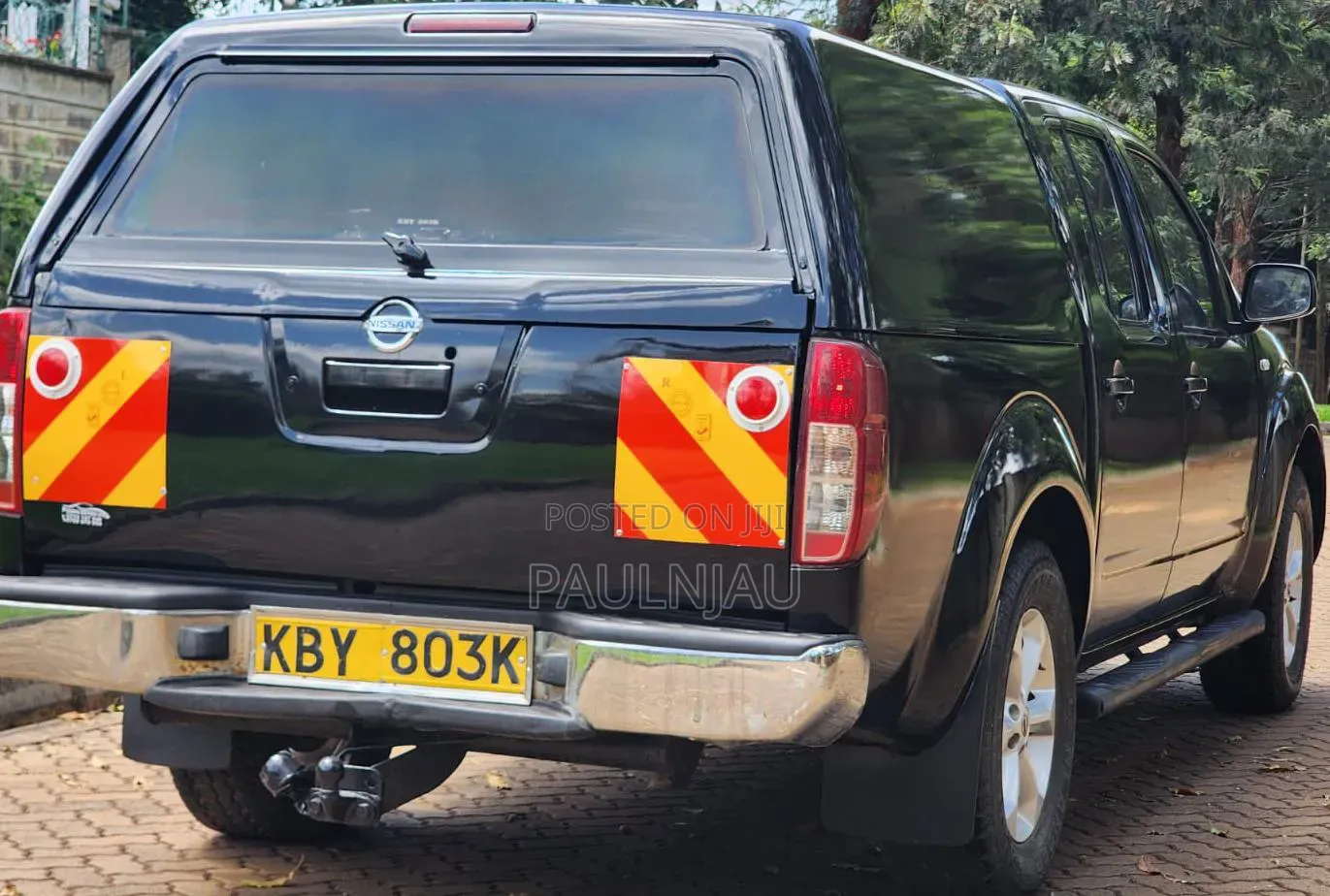 Nissan Navara 2008 Black