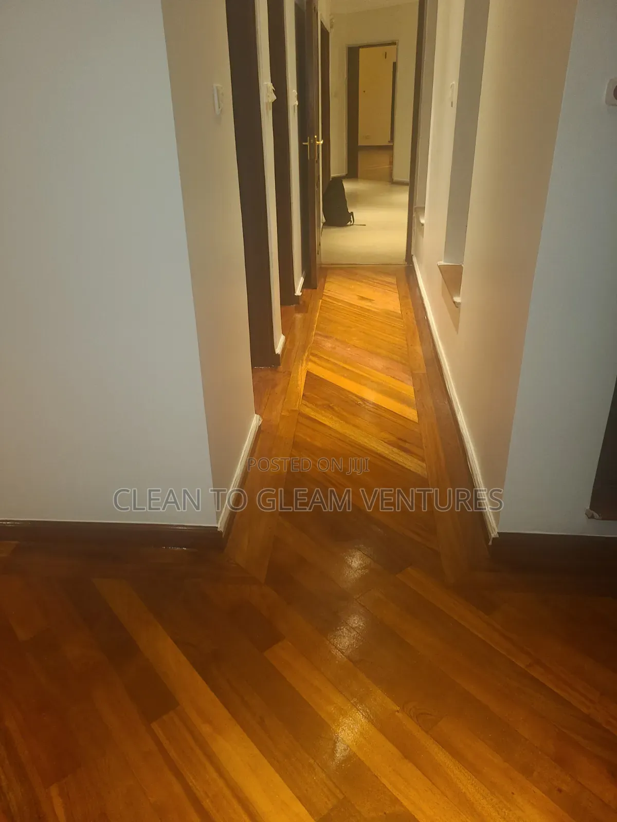 Classy Elegant Warm Wooden Flooring