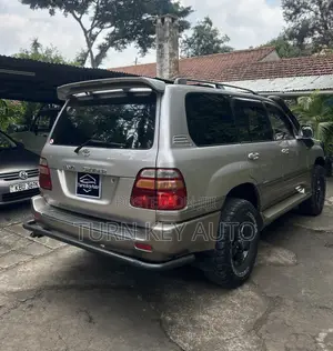 Toyota Land Cruiser 2000 Silver