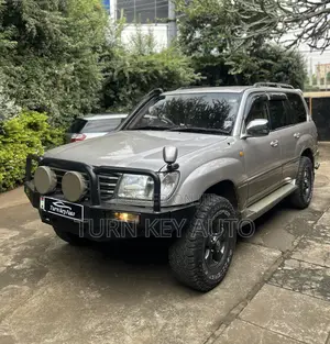 Toyota Land Cruiser 2000 Silver
