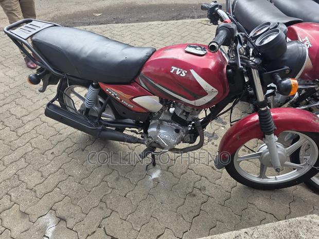 TVS HLX 125 2025 Red