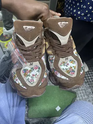 New Balance 9060 Ladies