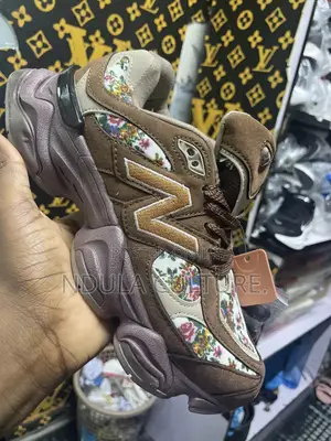 New Balance 9060 Ladies