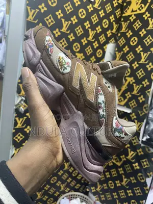 New Balance 9060 Ladies