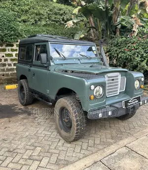 Land Rover Defender 1976 Green