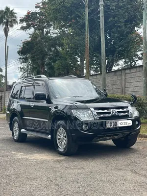 Mitsubishi Pajero 2014 Black