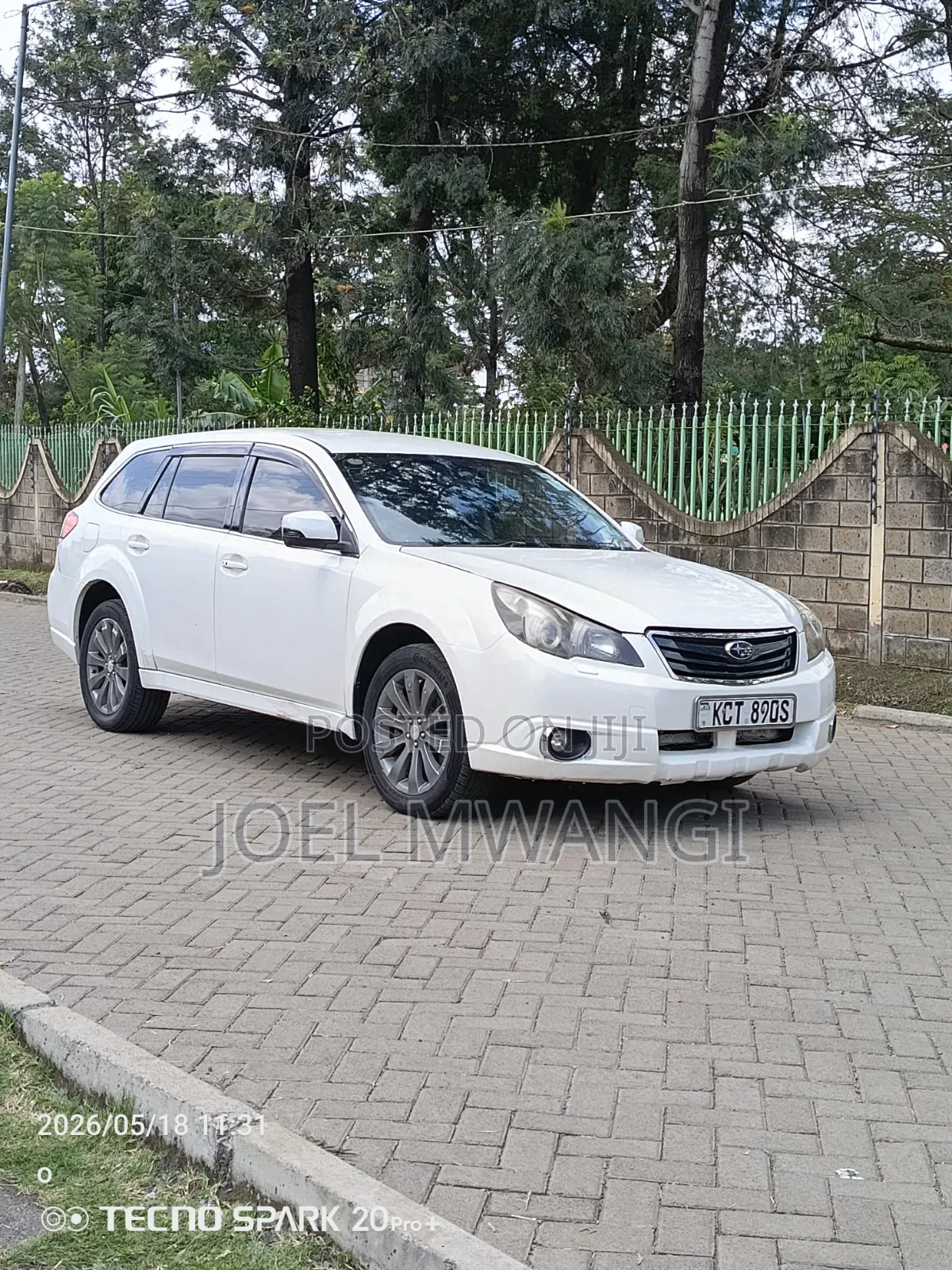 Subaru Outback 2011 White