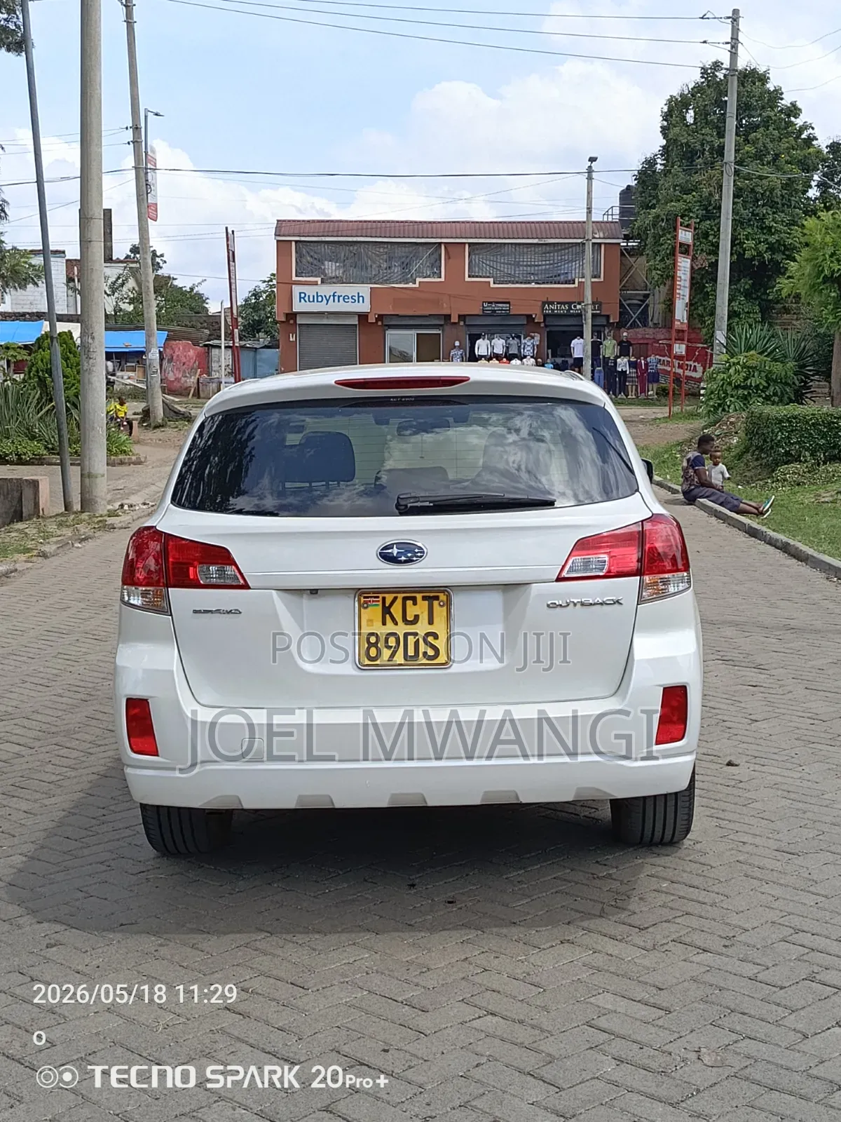 Subaru Outback 2011 White