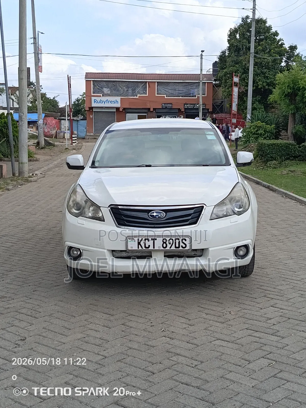 Subaru Outback 2011 White