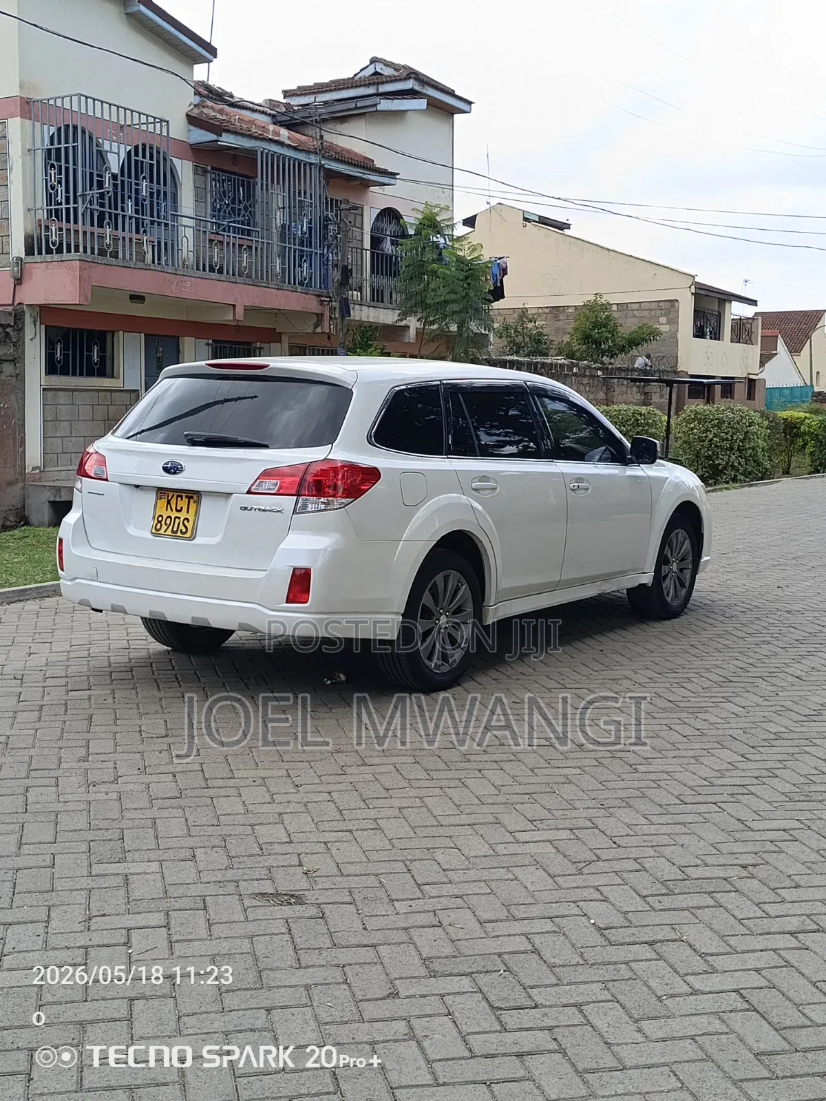 Subaru Outback 2011 White