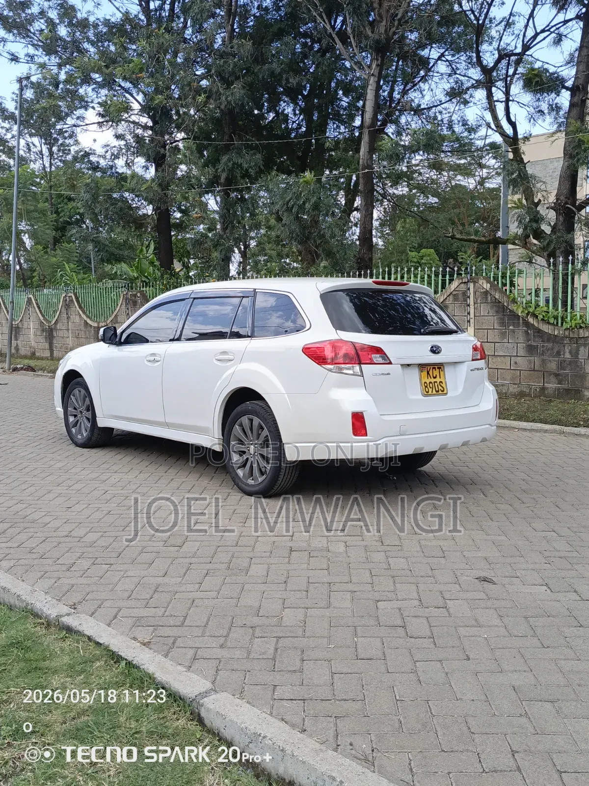 Subaru Outback 2011 White