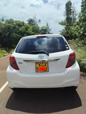 Toyota Vitz 2012 White