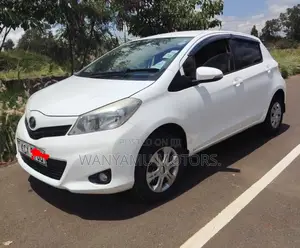 Toyota Vitz 2012 White