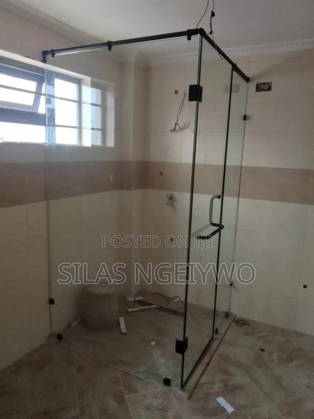 Aluminum and Glass Installation