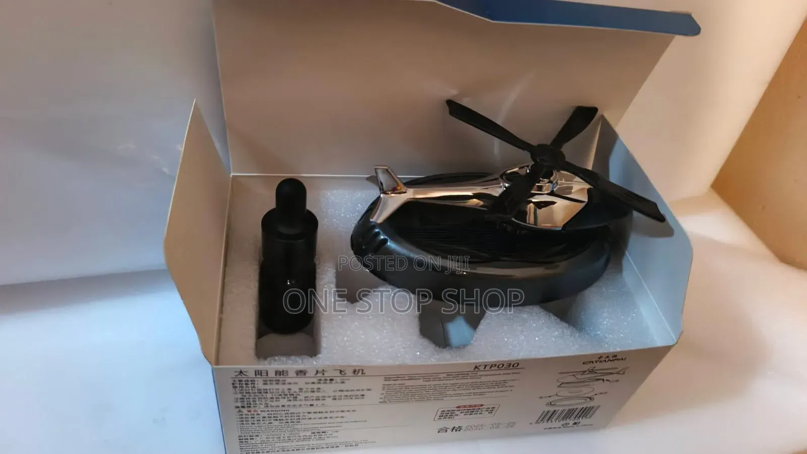 Solar Powered Helicopter Air Freshener Aromatherapy Diffuser Ornament