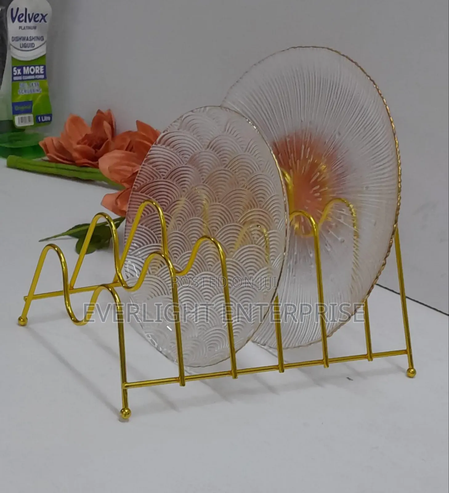 Metallic Golden Plates Stand Available