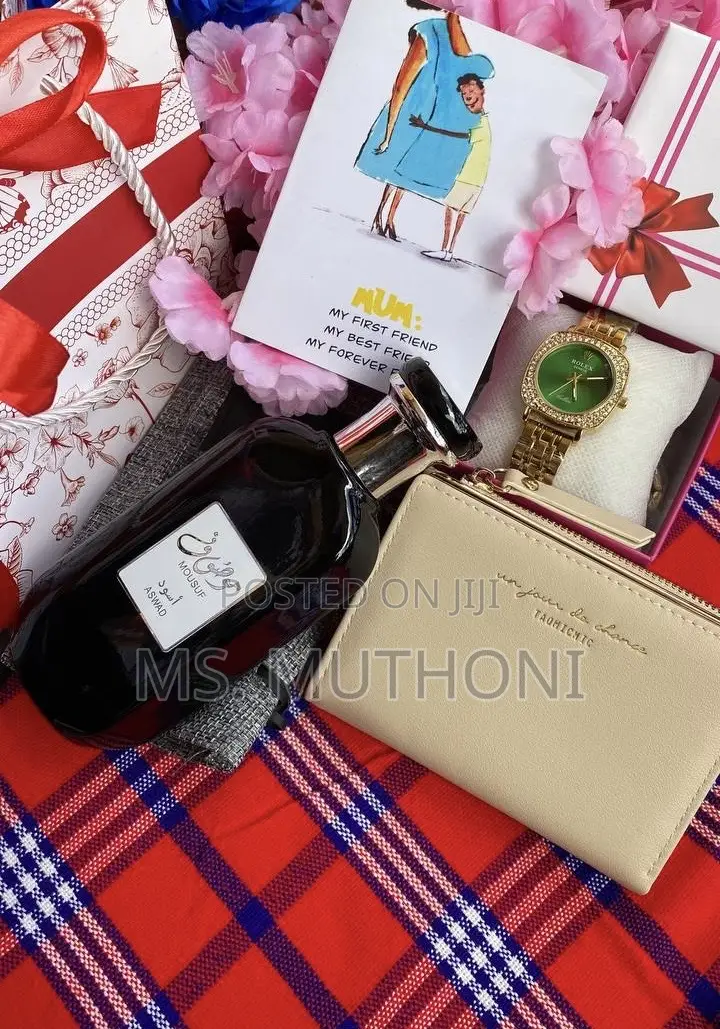 Curated/ Boxed Full Package Ladies All Occasion Gift Set