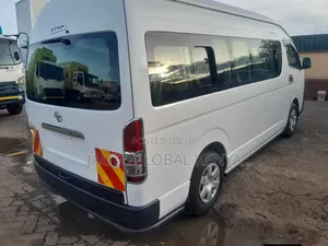 Toyota HiAce 2018 White