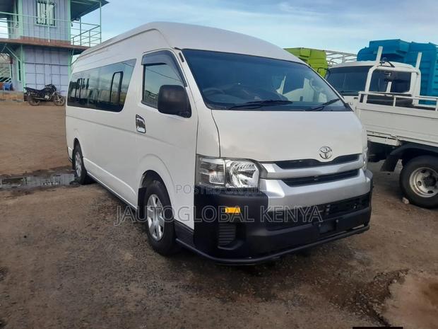Toyota HiAce 2018 White - thumbnail 5