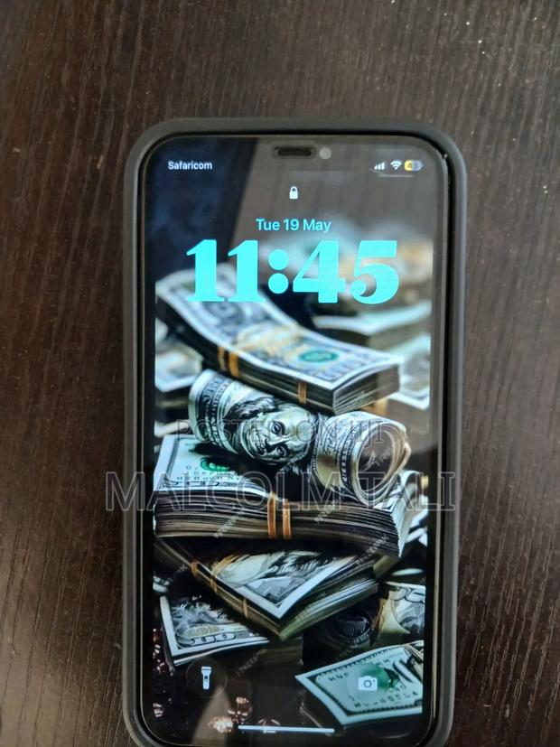 Apple iPhone 11 128 GB Gray